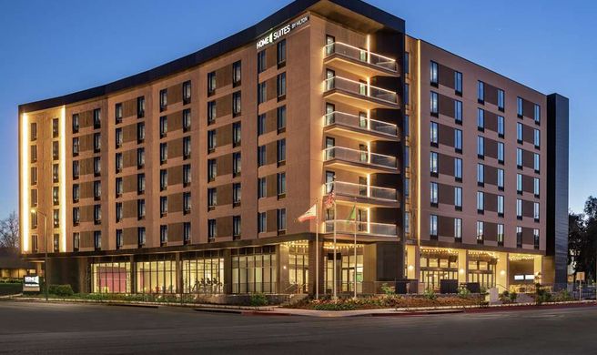 Home2 Suites by Hilton Woodland Hills Exterior