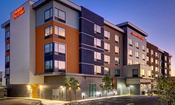 Hampton Inn & Suites Rancho Cucamonga
