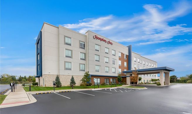 Hampton Inn Huntley Chicago Exterior