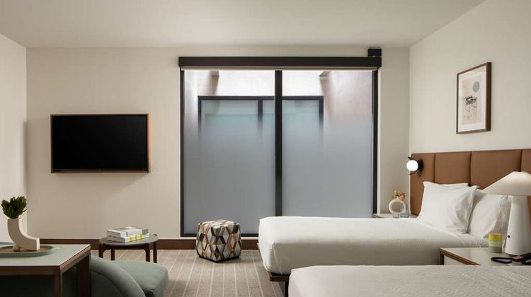 Hotel Marcel, Tapestry Collection Room