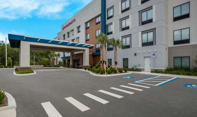 Hampton Inn & Suites Ruskin I-75 Exterior
