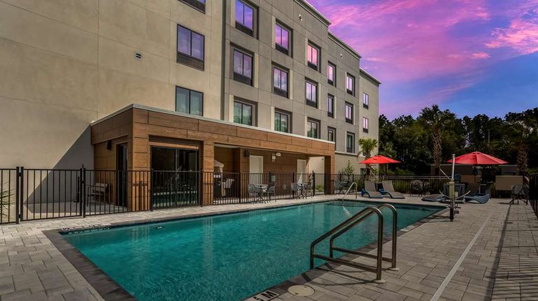 <b>Hampton Inn & Suites Ruskin I-75 Pool</b>. Images powered by <a href="https://iceportal.shijigroup.com/" title="IcePortal" target="_blank">IcePortal</a>.
