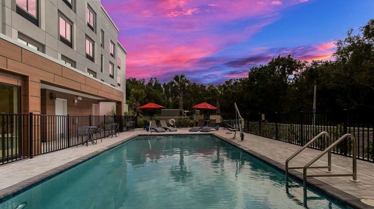 Hampton Inn & Suites Ruskin I-75 Pool