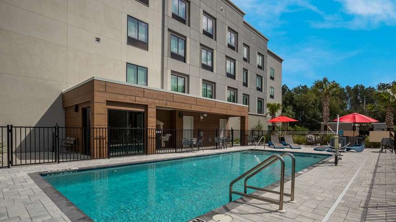 <b>Hampton Inn & Suites Ruskin I-75 Pool</b>. Images powered by <a href="https://iceportal.shijigroup.com/" title="IcePortal" target="_blank">IcePortal</a>.