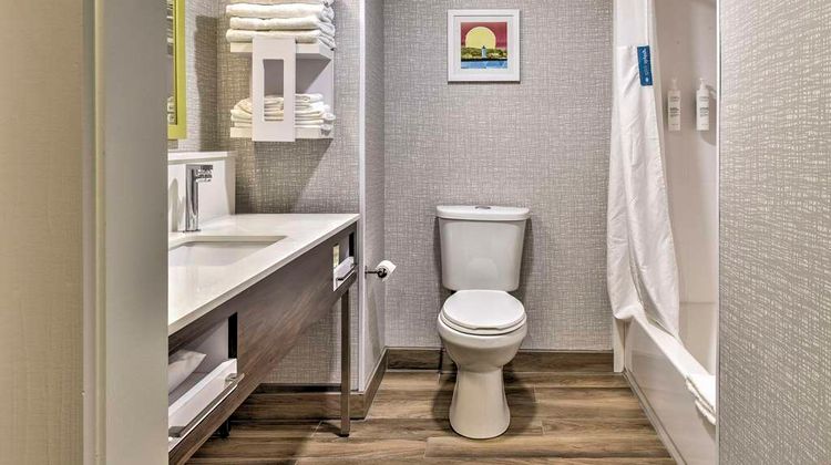 Hampton Inn & Suites Keene Room
