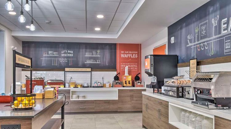 Hampton Inn & Suites Keene Restaurant