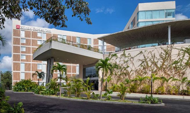 Hilton Garden Inn Cancun Airport Exterior