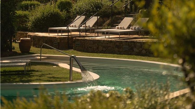 Conrad Chia Laguna Resort Pool