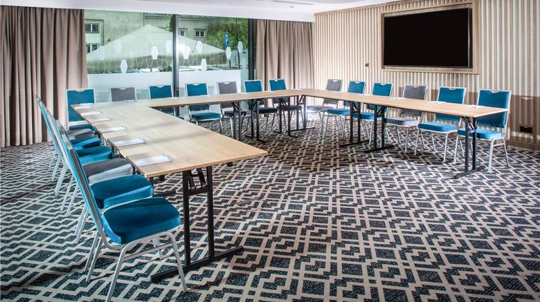 <b>Hampton by Hilton Bialystok Meeting</b>. Images powered by <a href="https://iceportal.shijigroup.com/" title="IcePortal" target="_blank">IcePortal</a>.