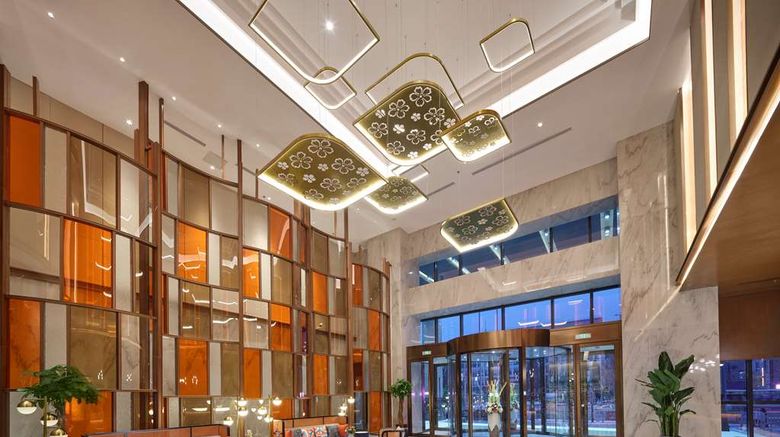 <b>Hilton Garden Inn Jinzhou Central Street Lobby</b>. Images powered by <a href="https://iceportal.shijigroup.com/" title="IcePortal" target="_blank">IcePortal</a>.