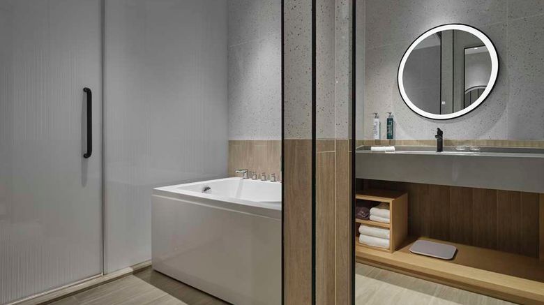 <b>Hilton Garden Inn Tianjin Huayuan Room</b>. Images powered by <a href="https://iceportal.shijigroup.com/" title="IcePortal" target="_blank">IcePortal</a>.