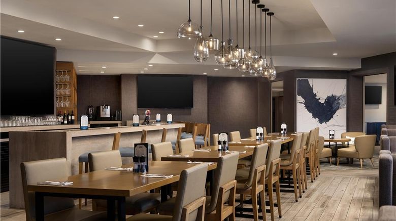 <b>DoubleTree by Hilton West Kelowna Restaurant</b>. Images powered by <a href="https://iceportal.shijigroup.com/" title="IcePortal" target="_blank">IcePortal</a>.