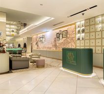 The Emerald House, Curio Collection Lobby