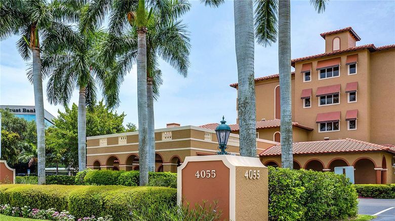 <b>Inn of Naples, Tapestry Collection Exterior</b>. Images powered by <a href="https://iceportal.shijigroup.com/" title="IcePortal" target="_blank">IcePortal</a>.