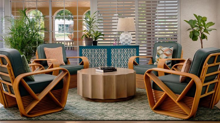 Inn of Naples, Tapestry Collection Lobby