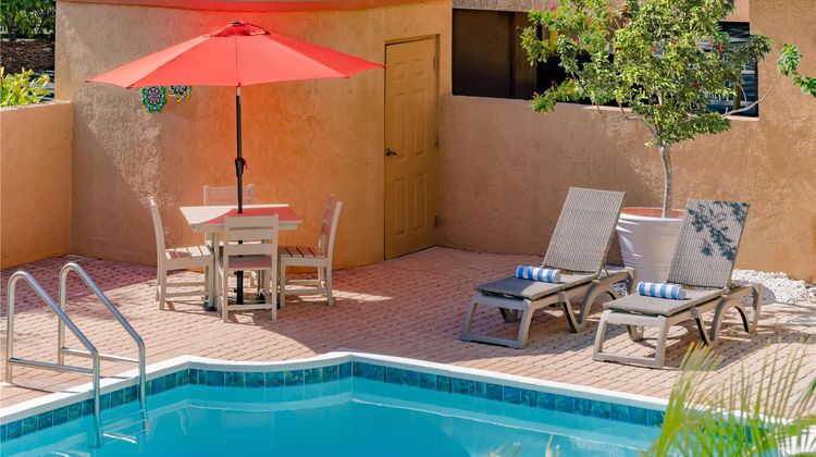 Inn of Naples, Tapestry Collection Pool