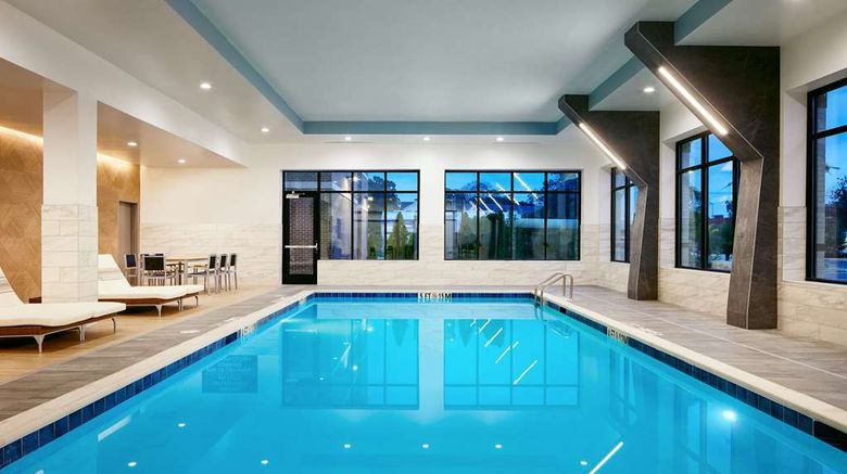 <b>Embassy Suites Atlanta Airport North Pool</b>. Images powered by <a href="https://iceportal.shijigroup.com/" title="IcePortal" target="_blank">IcePortal</a>.