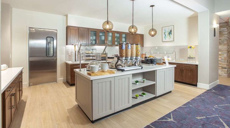 <b>Homewood Sts-Hilton Broomfield Boulder Restaurant</b>. Images powered by <a href="https://iceportal.shijigroup.com/" title="IcePortal" target="_blank">IcePortal</a>.