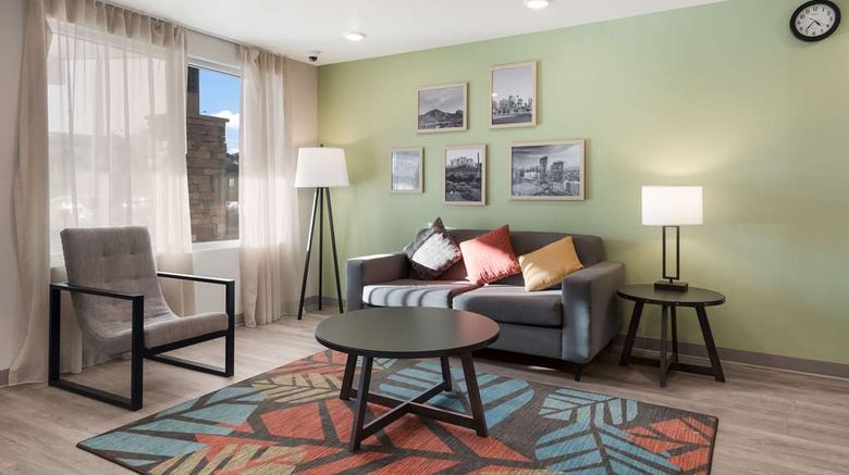 <b>WoodSpring Suites Phoenix-Deer Valley Lobby</b>. Images powered by <a href="https://iceportal.shijigroup.com/" title="IcePortal" target="_blank">IcePortal</a>.