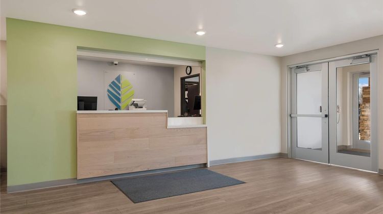 WoodSpring Suites Phoenix-Deer Valley Lobby