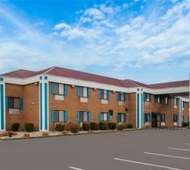 Clarion Pointe Harrodsburg-Danville Exterior