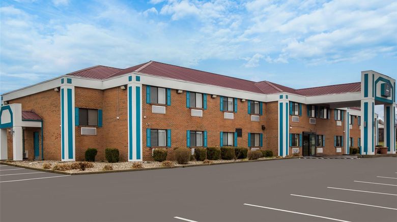 <b>Clarion Pointe Harrodsburg-Danville Exterior</b>. Images powered by <a href="https://iceportal.shijigroup.com/" title="IcePortal" target="_blank">IcePortal</a>.