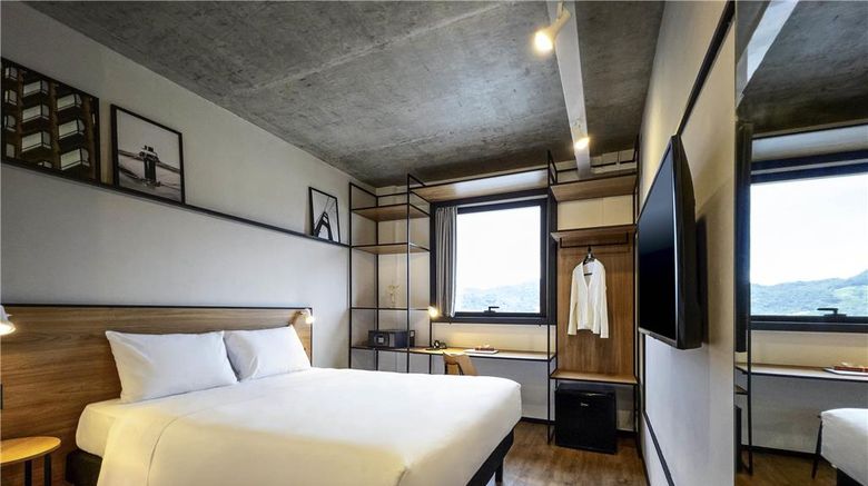 <b>Ibis Plaza Balneario Camboriu Hotel Room</b>. Images powered by <a href="https://iceportal.shijigroup.com/" title="IcePortal" target="_blank">IcePortal</a>.