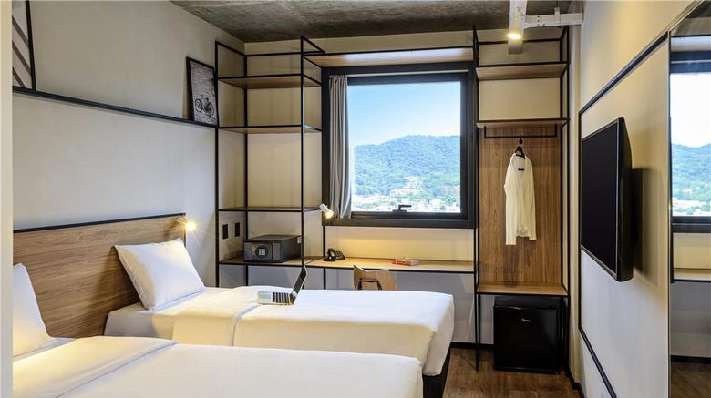 <b>Ibis Plaza Balneario Camboriu Hotel Room</b>. Images powered by <a href="https://iceportal.shijigroup.com/" title="IcePortal" target="_blank">IcePortal</a>.