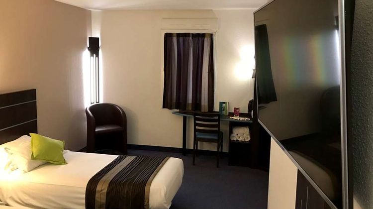 Kyriad Dol de Bretagne Room