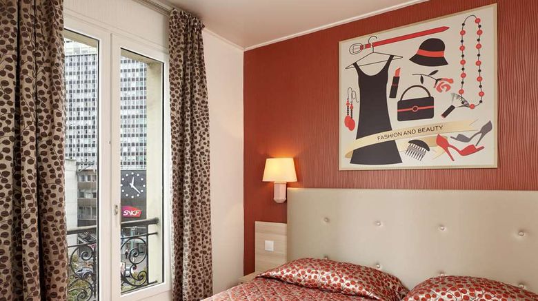 <b>Hotel Miramar Room</b>. Images powered by <a href="https://iceportal.shijigroup.com/" title="IcePortal" target="_blank">IcePortal</a>.