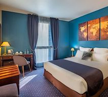 Amiral Hotel Paris Room