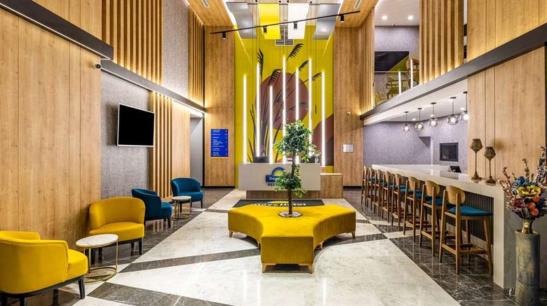 <b>Days Hotel by Wyndham Istanbul Esenyurt Lobby</b>. Images powered by <a href="https://iceportal.shijigroup.com/" title="IcePortal" target="_blank">IcePortal</a>.