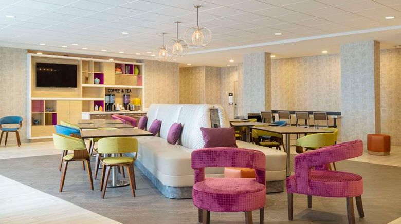 <b>Home2 Suites by Hilton Clovis Lobby</b>. Images powered by <a href="https://iceportal.shijigroup.com/" title="IcePortal" target="_blank">IcePortal</a>.