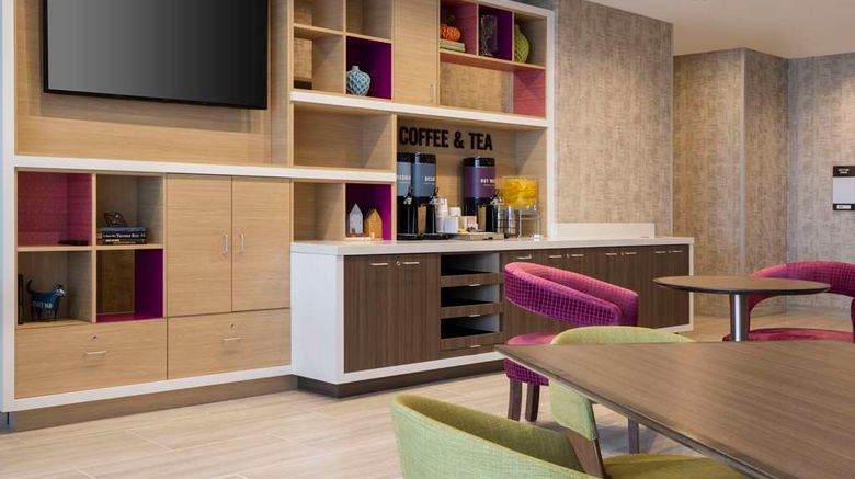 <b>Home2 Suites by Hilton Clovis Lobby</b>. Images powered by <a href="https://iceportal.shijigroup.com/" title="IcePortal" target="_blank">IcePortal</a>.