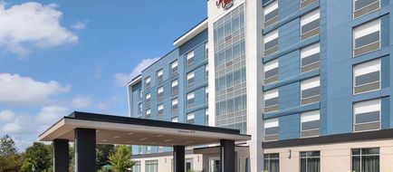 Hampton Inn by Hilton Kingston Exterior