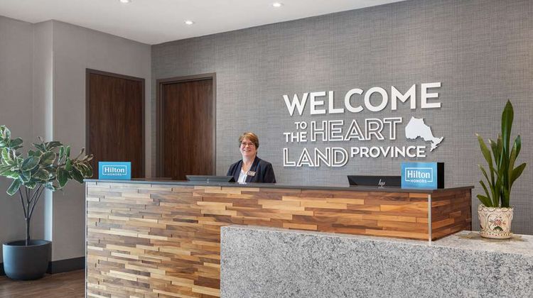 Hampton Inn by Hilton Kingston Lobby