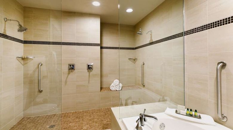 <b>Colcord Hotel, Curio Collection Hilton Room</b>. Images powered by <a href="https://iceportal.shijigroup.com/" title="IcePortal" target="_blank">IcePortal</a>.