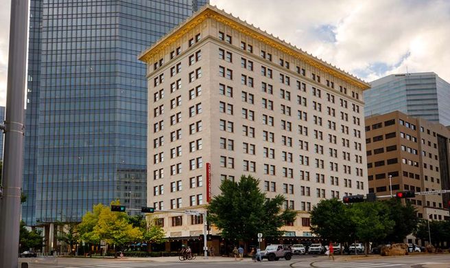 Colcord Hotel, Curio Collection Hilton Exterior