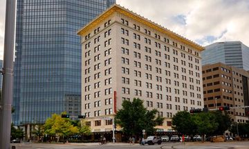 Colcord Hotel, Curio Collection Hilton
