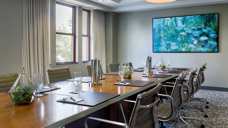 Colcord Hotel, Curio Collection Hilton Meeting