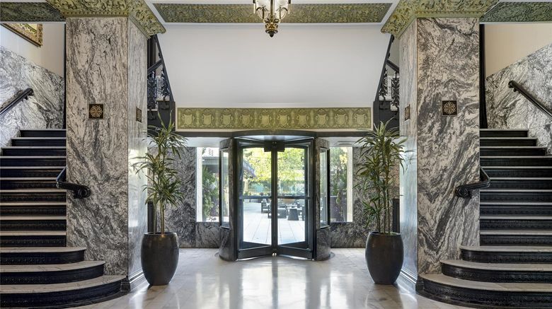 <b>Colcord Hotel, Curio Collection Hilton Lobby</b>. Images powered by <a href="https://iceportal.shijigroup.com/" title="IcePortal" target="_blank">IcePortal</a>.