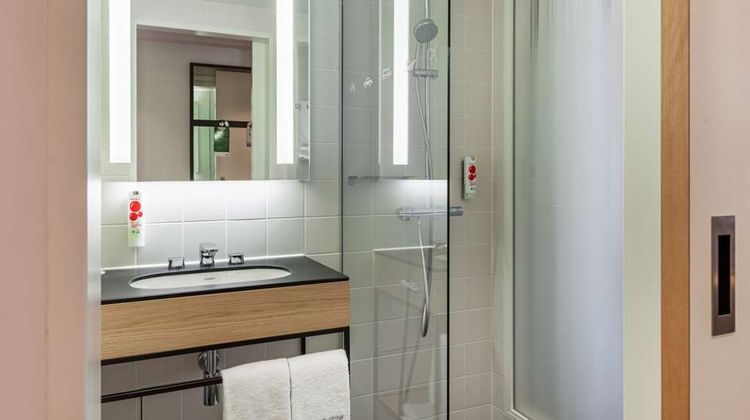 IntercityHotel Dortmund Room