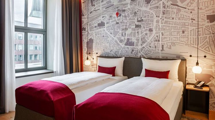 IntercityHotel Dortmund Room