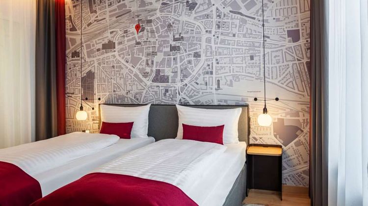 IntercityHotel Dortmund Room