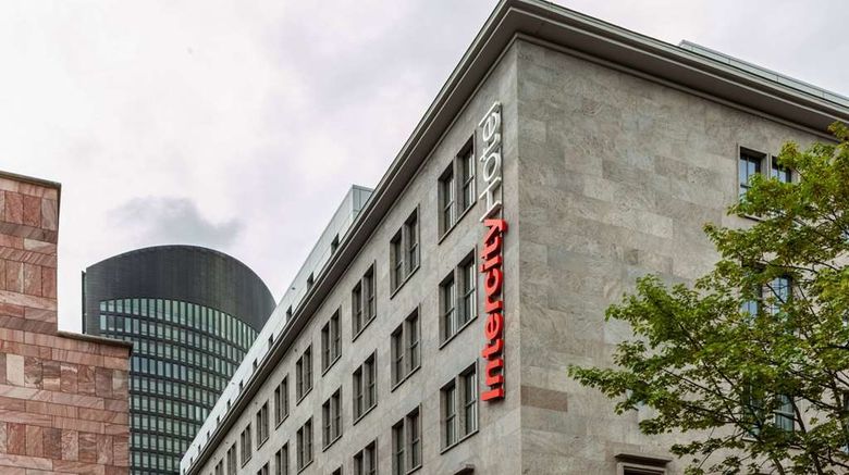 <b>IntercityHotel Dortmund Exterior</b>. Images powered by <a href="https://iceportal.shijigroup.com/" title="IcePortal" target="_blank">IcePortal</a>.