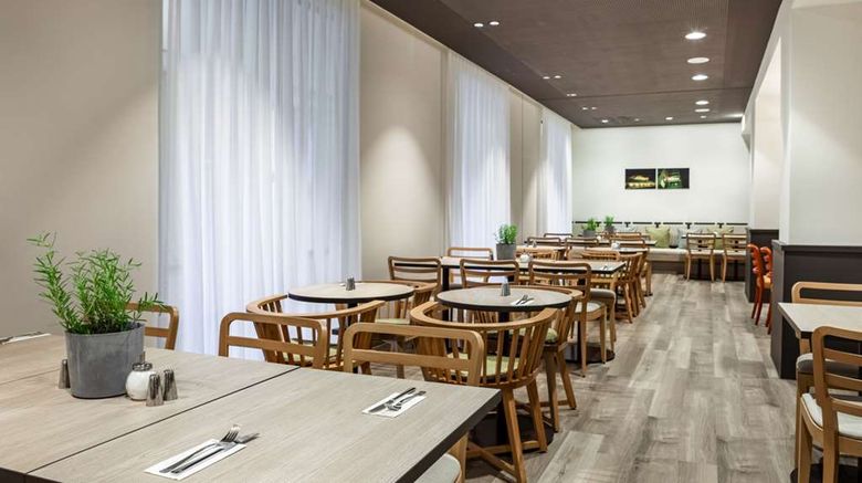 <b>IntercityHotel Dortmund Restaurant</b>. Images powered by <a href="https://iceportal.shijigroup.com/" title="IcePortal" target="_blank">IcePortal</a>.