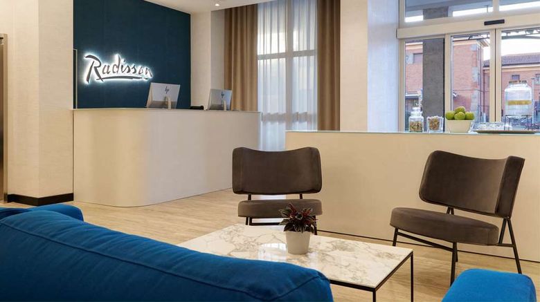 <b>Radisson Hotel Ferrara Lobby</b>. Images powered by <a href="https://iceportal.shijigroup.com/" title="IcePortal" target="_blank">IcePortal</a>.