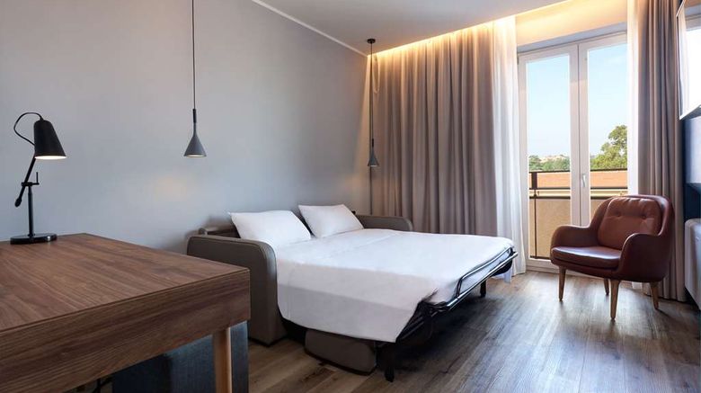 <b>Radisson Hotel Ferrara Suite</b>. Images powered by <a href="https://iceportal.shijigroup.com/" title="IcePortal" target="_blank">IcePortal</a>.