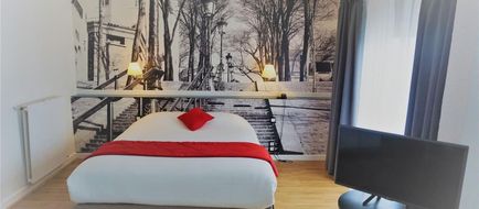 Hotel D'Orsay Room