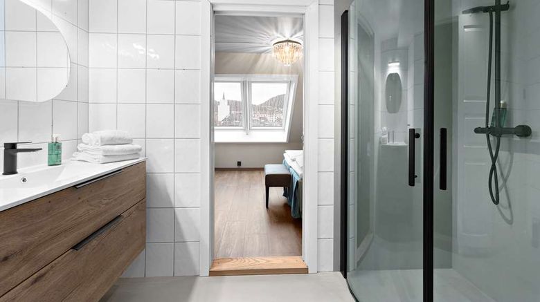 <b>Ole Bull, BW Signature Collection Suite</b>. Images powered by <a href="https://iceportal.shijigroup.com/" title="IcePortal" target="_blank">IcePortal</a>.